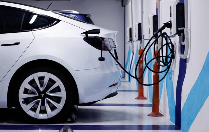 Electric vehicle